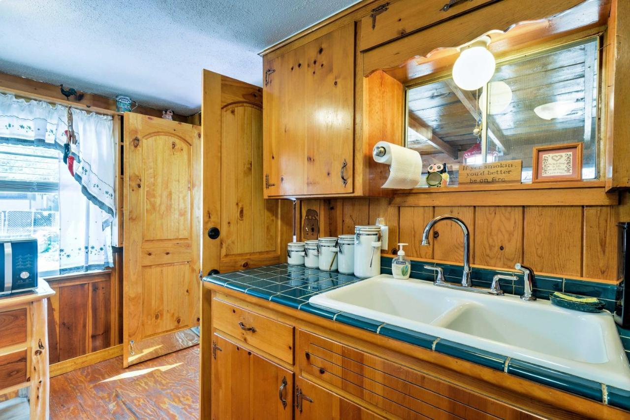 Cozy Cabin With Ac And Deck, 5 Mi To Downtown Prescott Villa Exterior foto
